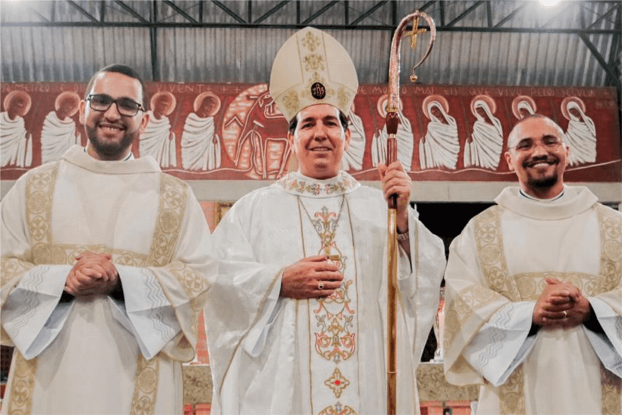 Dom Paulo anuncia data da Ordenação Presbiteral dos Diáconos Jonathan e Dener