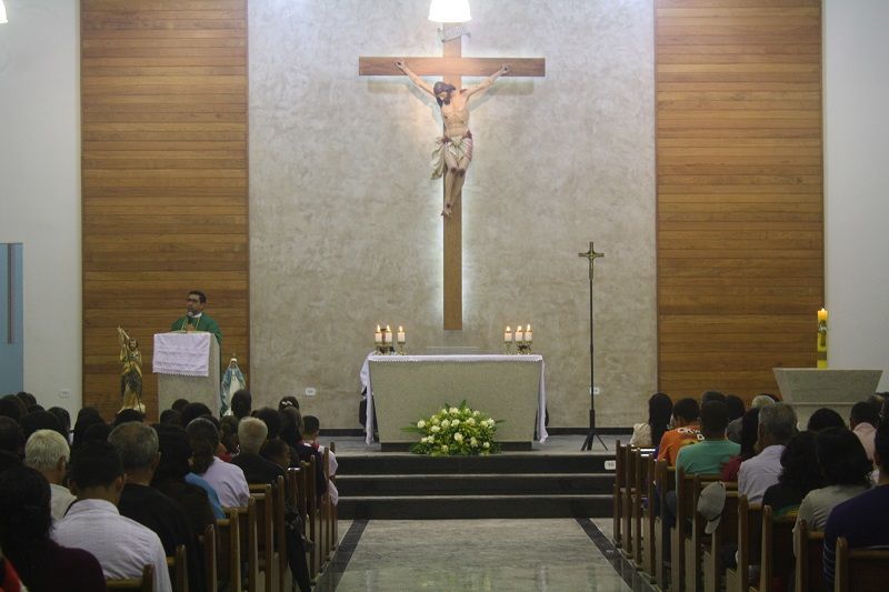 1ª Missa Pós Reforma na Matriz Com Instituição de Novos Coroinhas Cerimoniários