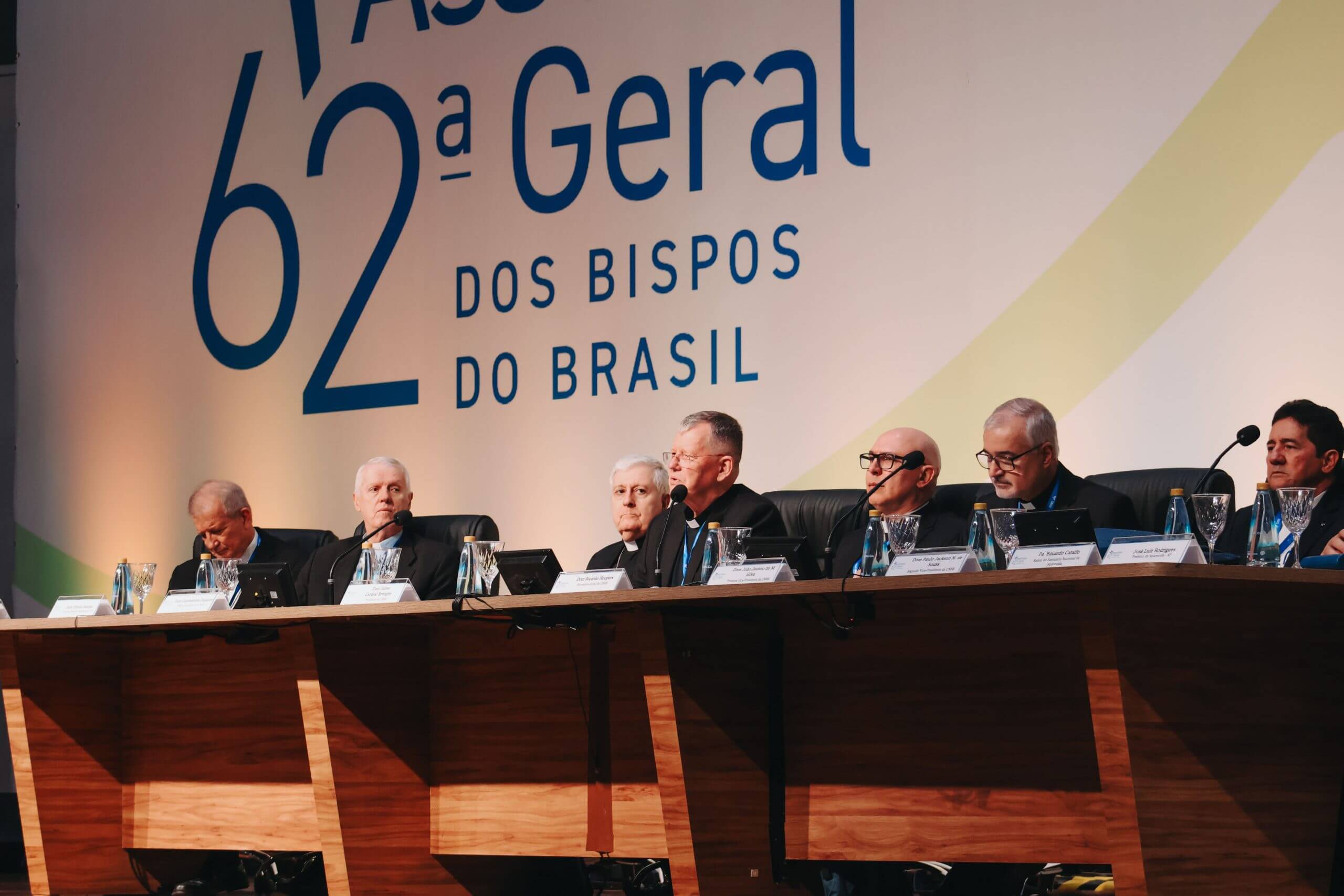 Bispos reunidos em Aparecida, São Paulo, iniciam 62ª Assembleia Geral da CNBB