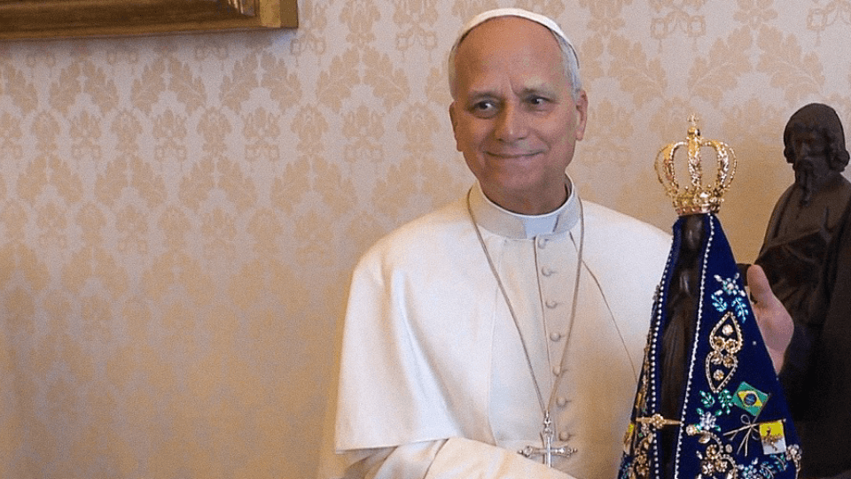Papa Leão XIV se submeterá a uma cirurgia no pulmão; CNBB enviou mensagem na qual expressa proximidade, afeto filial e comunhão