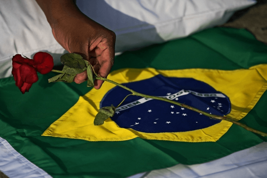 Carta de pesar pelas 300 mil mortes causadas pelo Novo Coronavírus