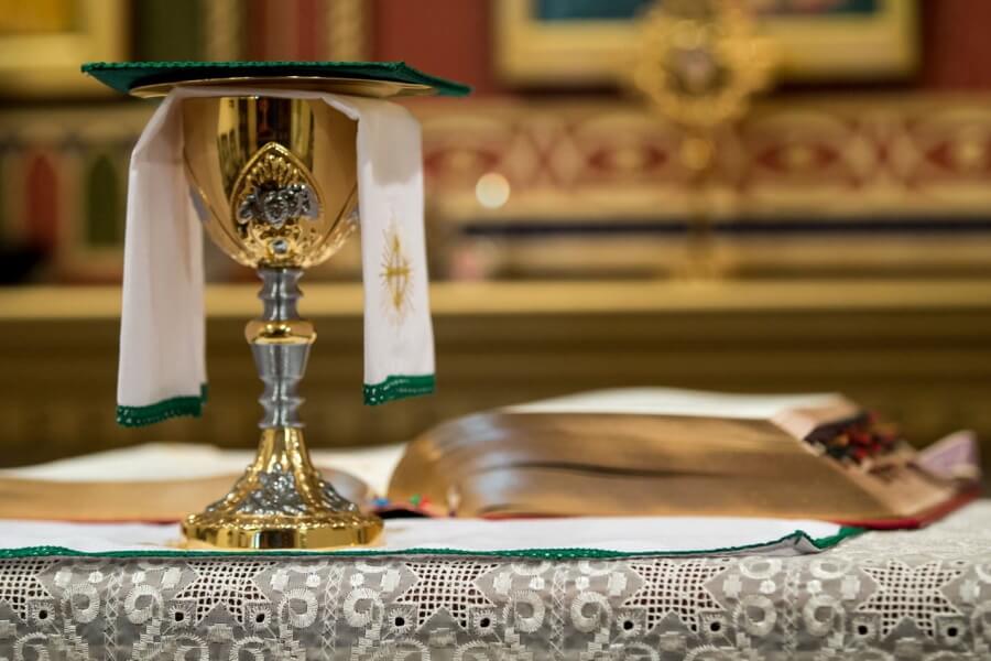  Formação Litúrgica, Ficha 32: A Mística dos Gestos e ações Simbólicas